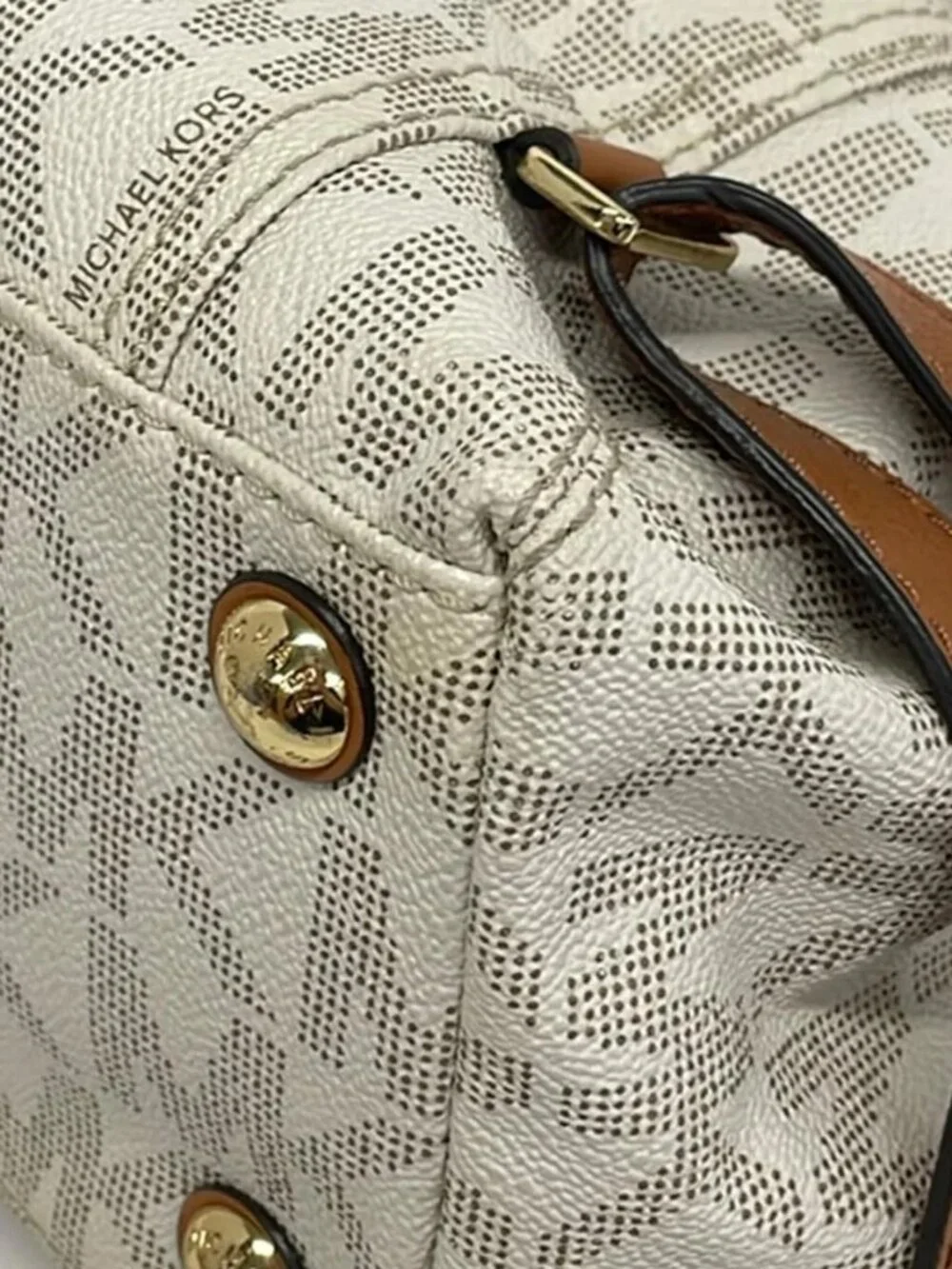 Michael Kors accessories	shoulder strap